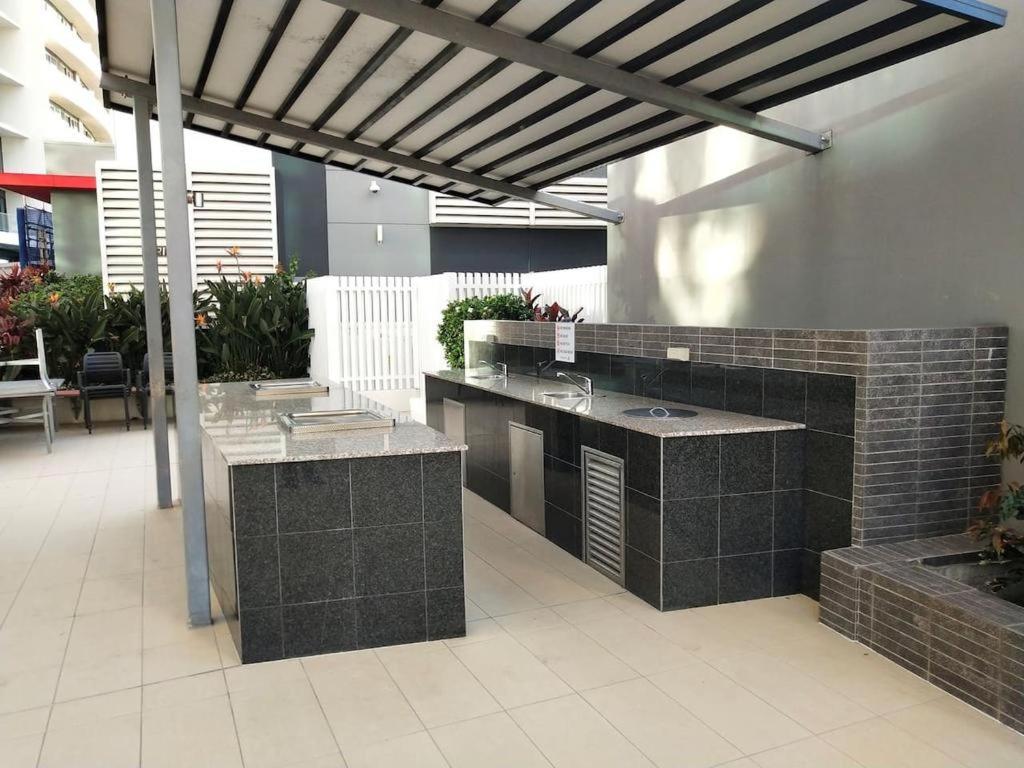 Three-Bedroom Apartment With Amazing View Near Surfers Paradise Χρυσή Ακτή Εξωτερικό φωτογραφία