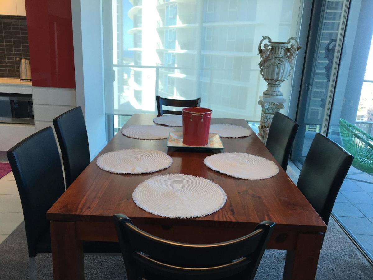 Three-Bedroom Apartment With Amazing View Near Surfers Paradise Χρυσή Ακτή Εξωτερικό φωτογραφία